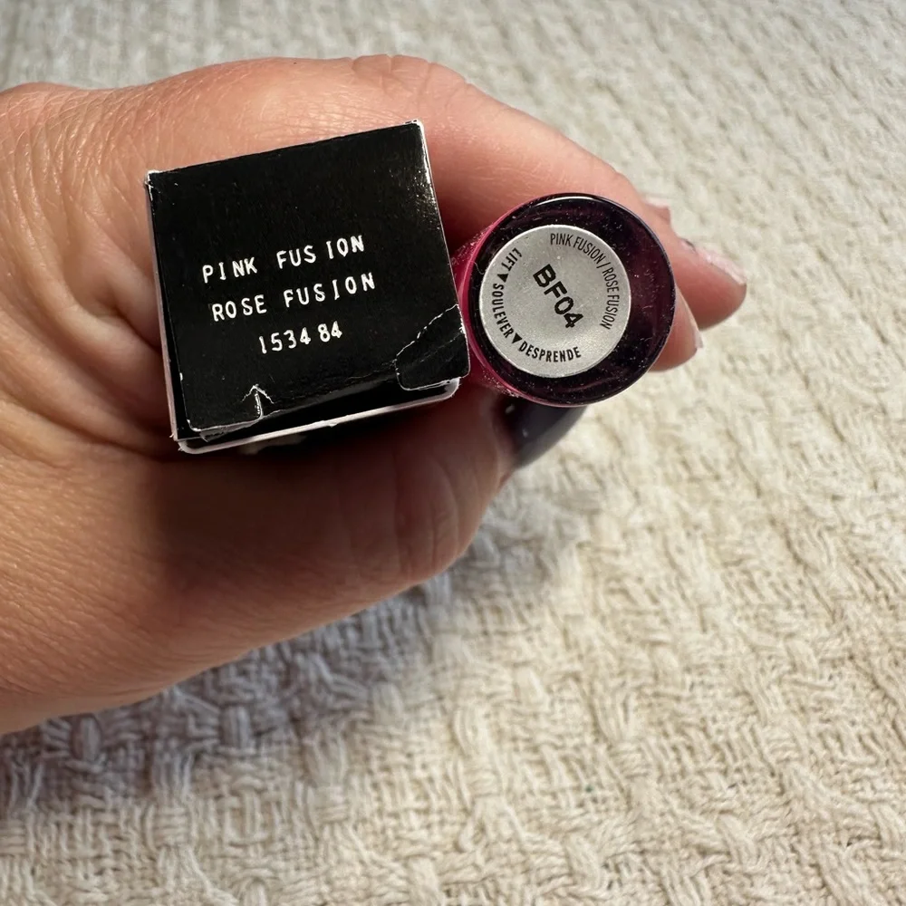New In Box Mary Kay Unlimited Lip‎ Gloss Pink Fusion Full Size